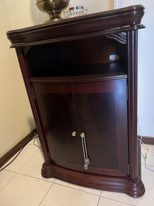 Móvel TV/bar em madeira