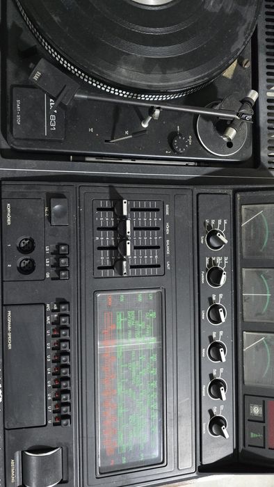 Sistema Hi-Fi Vintage Rosita KL 3800 com colunas – gira-discos