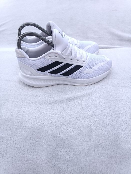 Женские кроссовки 2024 Adidas р37.5-38