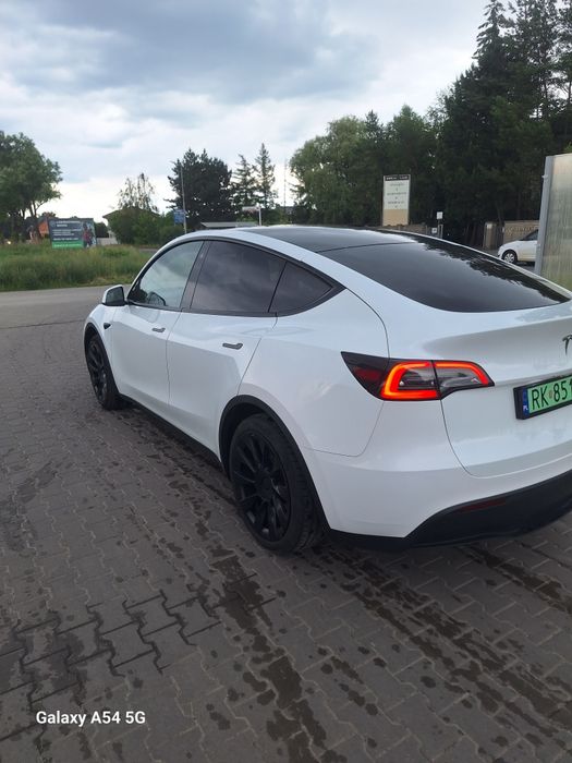 Tesla Model Y RWD  2024r
