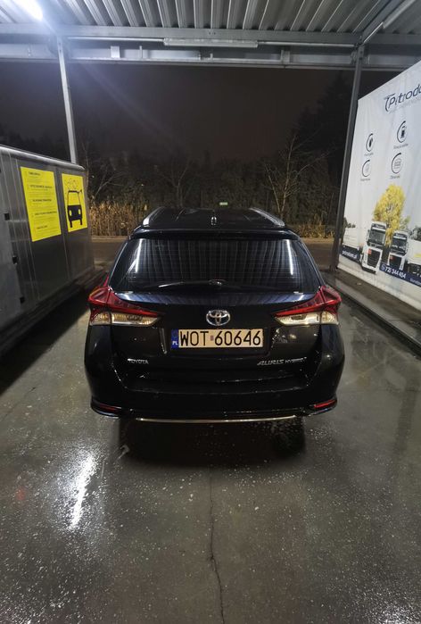 Wynajem Rent toyota auris hybryda gybrid kombi wagon PRYWATNIE PERSONAL USE AUTOMAT LPG AUTOMATIC GEAR