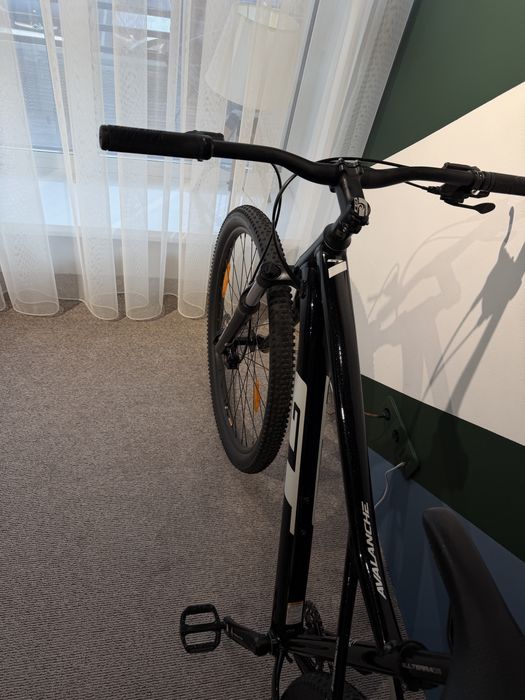 Велосипед 29" GT Avalanche Elite  новий розмір Л чорний