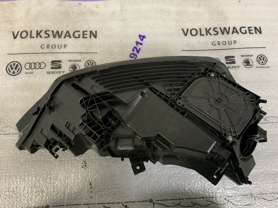 Audi A8 D5 lampa lewa przednia laser light