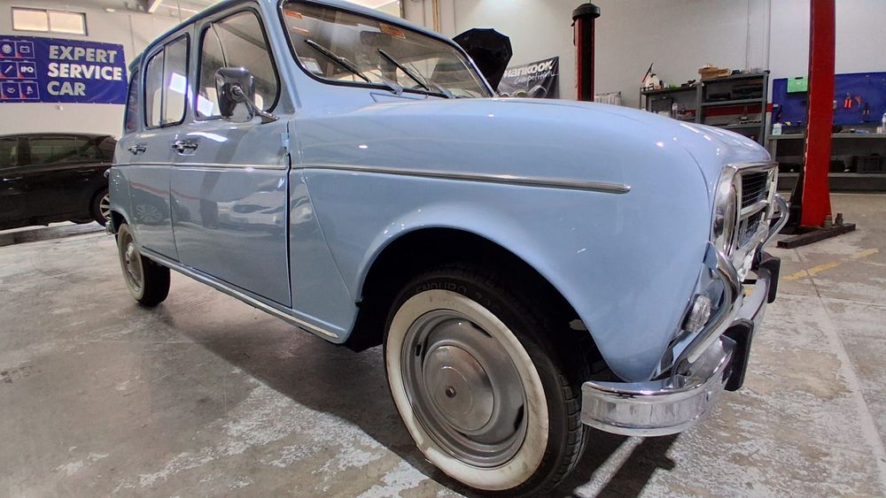 Renault 4