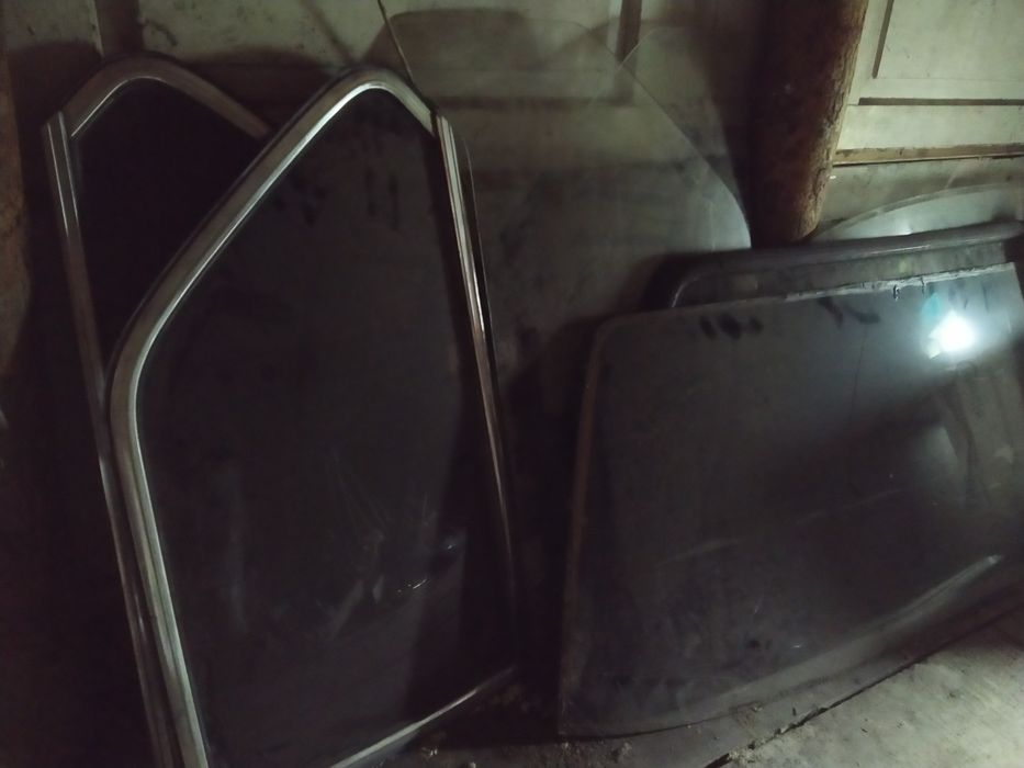 Стёкла BMW e21 .