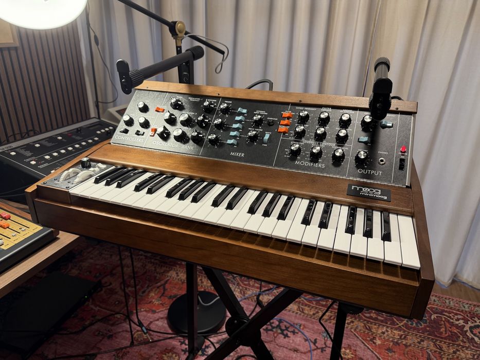 Moog Minimoog Model D Reissue 44-key
