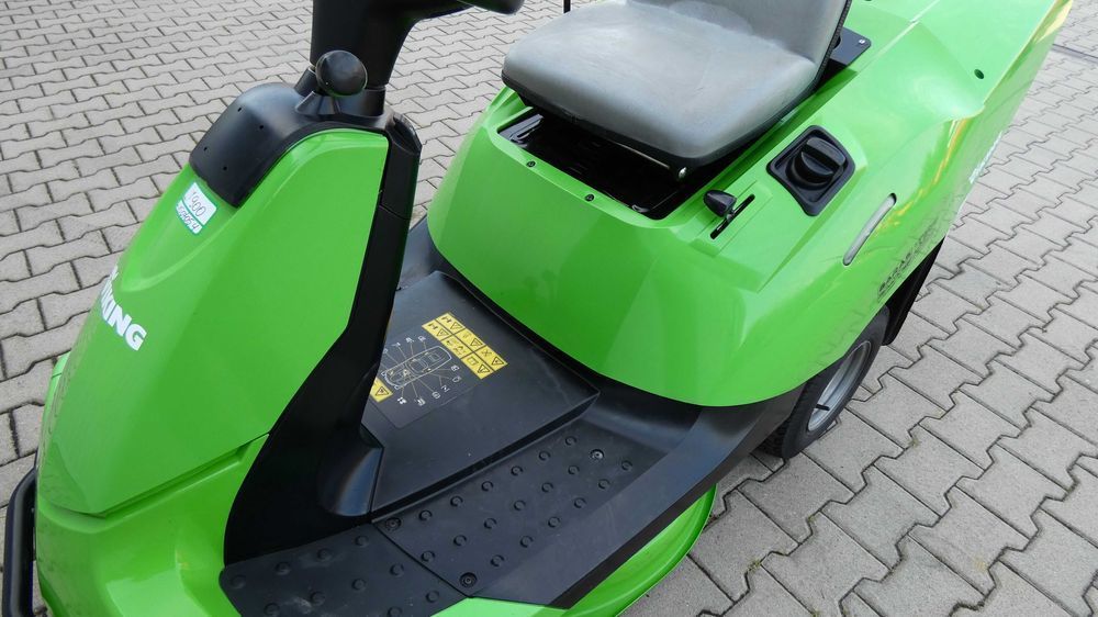 Traktor kosiarka Viking R4 MR 4082 Briggs&Stratton  (150705.4) Baras