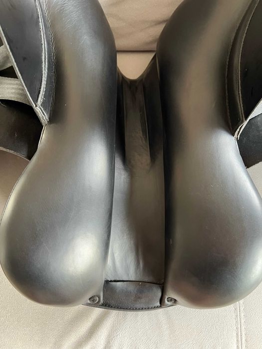 Siodło ujeżdżeniowe DOMINUS - DAW-MAG wersja Exclusive