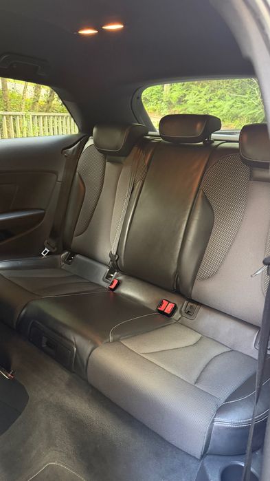 (Reservado) Audi A3 S-Line 2.0 TDI 150cv |Distribuição Nova | Garantia | Impecável