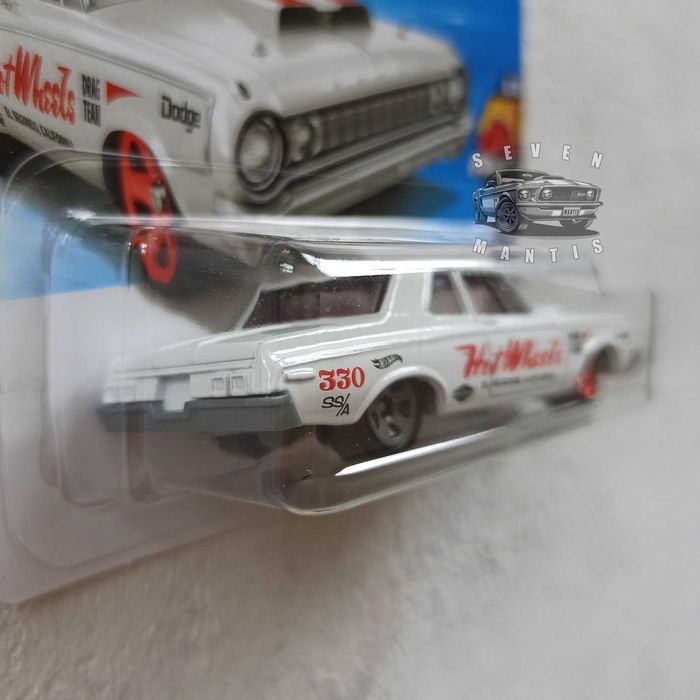Hot Wheels '64 Dodge 330 1:64 (nowy w blistrze)