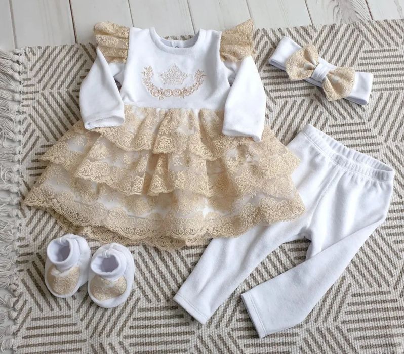 Комплект для хрещення маленької принцеси.