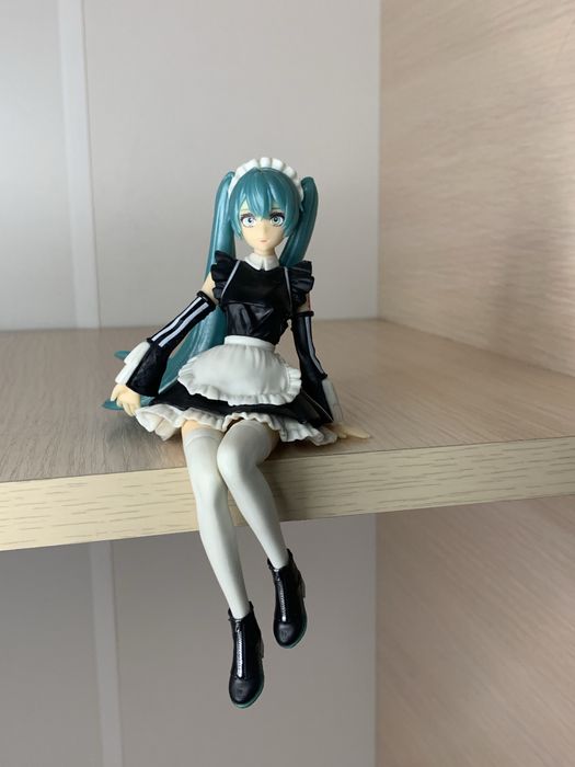 Аніме фігурка Хатсуне Міку Vocaloid Project Sekai покоївка на стіл