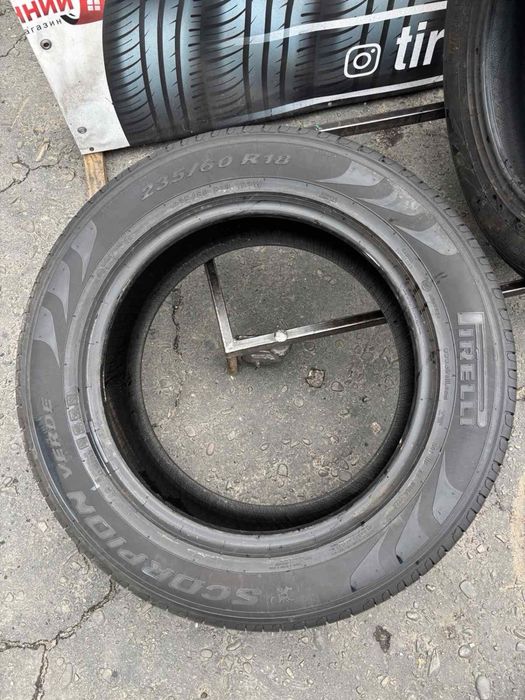 Шини 235/60 R18 Pirelli літо 2022 рік 7,5/6 мм