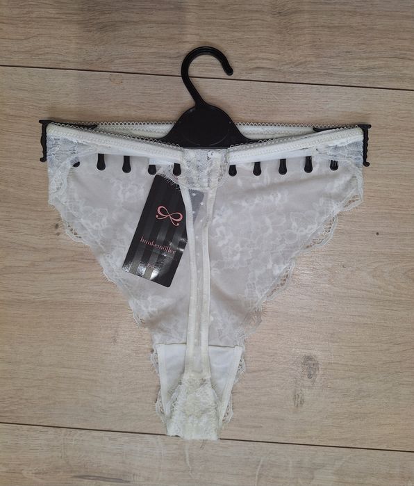 Hunkemöller Stringi r. 3XL nowe