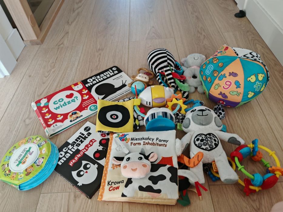Duży zestaw zabawek niemowlęcych