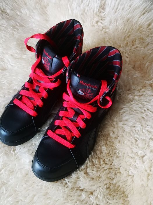 Buty Reebok damskie Ładne Wysokie Czarne rozm. 39 stan jak nowe !!!