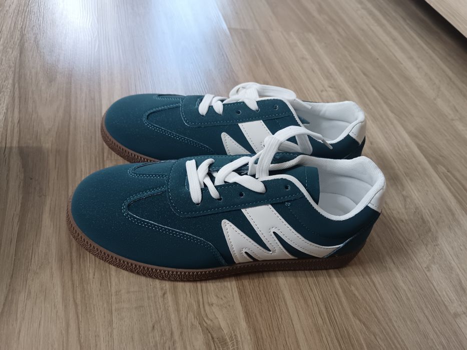 Rewelacyjne adidasy 40