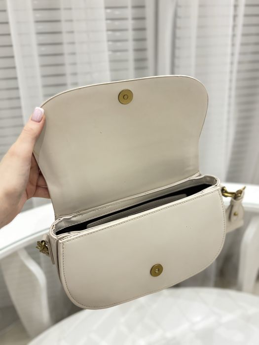 Бежева сумочка ZARA