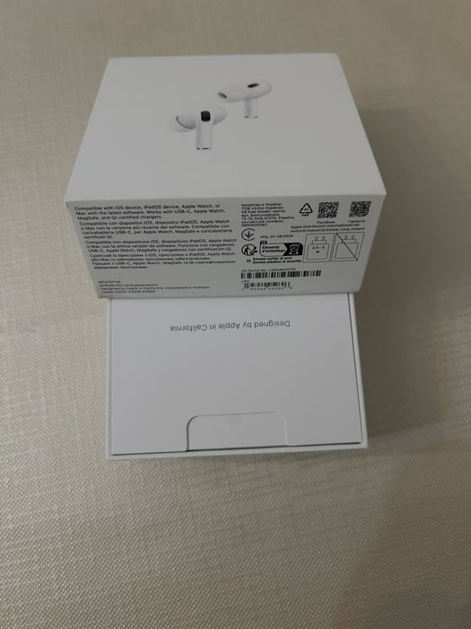 AirPods Pro 2.