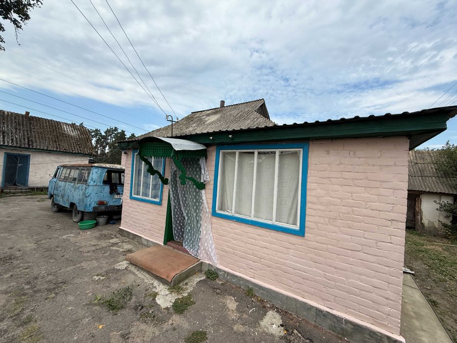 Продаж будинку в с.Руська Поляна біля лісу