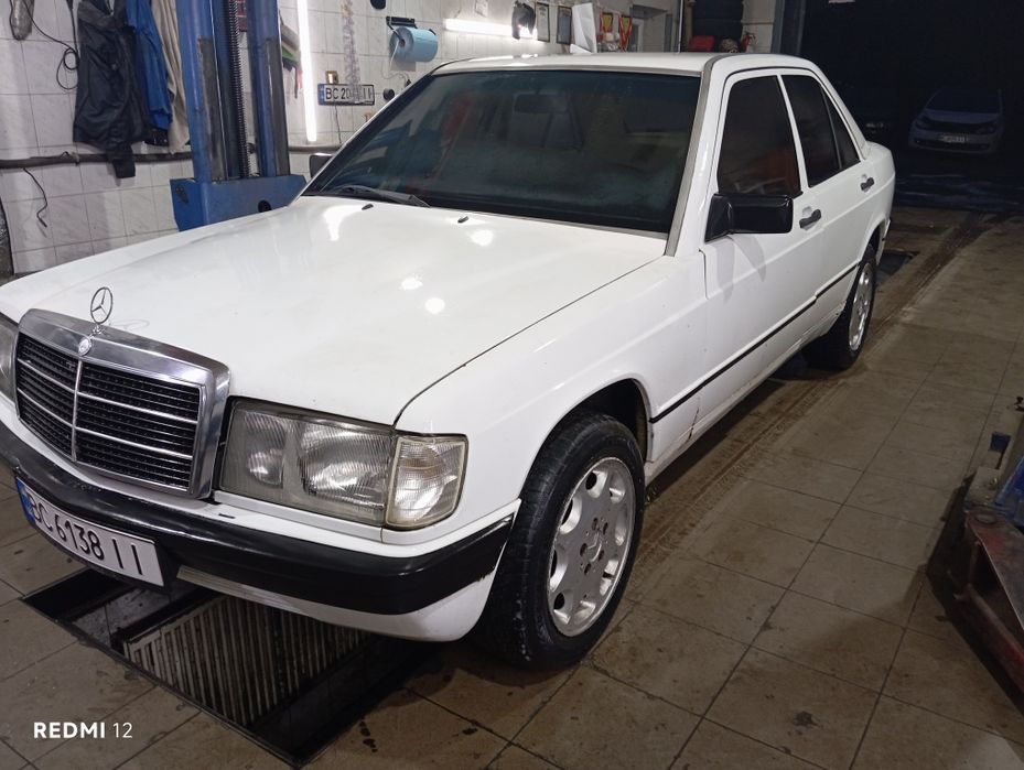 Mercedes 190 e в дуже непоганому стані