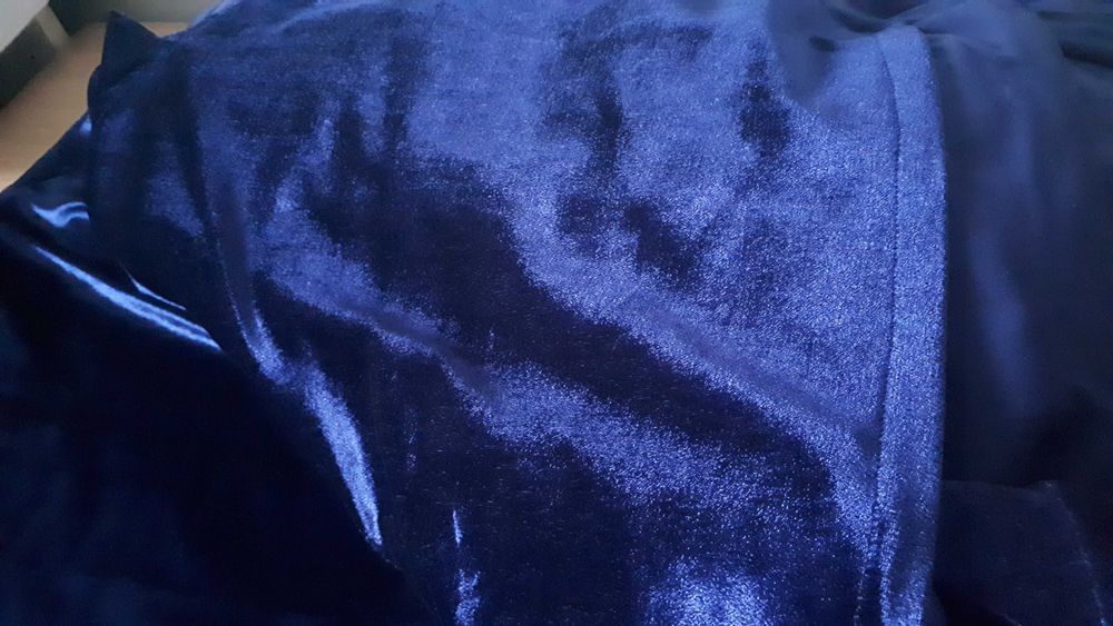 piękny aksamit kupon materiału 320/300 cm granatowy
