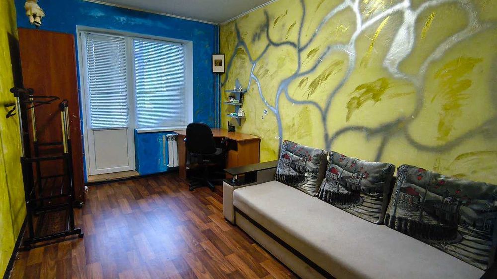 Продаж квартири на Харківській