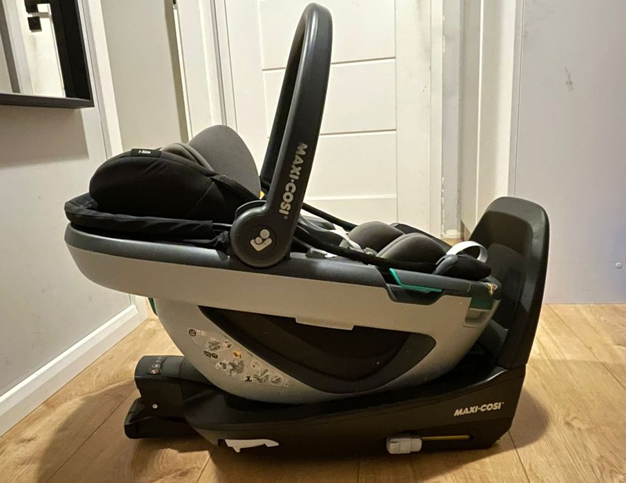Fotelik do samochodu Maxi cosi z bazą isofix
