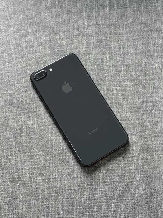 Apple iPhone 8 Plus preto 64GB