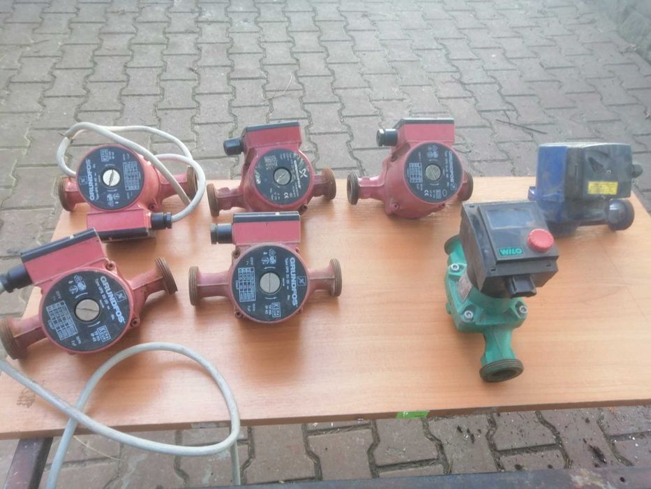 sprzedam  grzejniki     c.o.  100x60  80x 50 60x60  oraz  pompy  wody