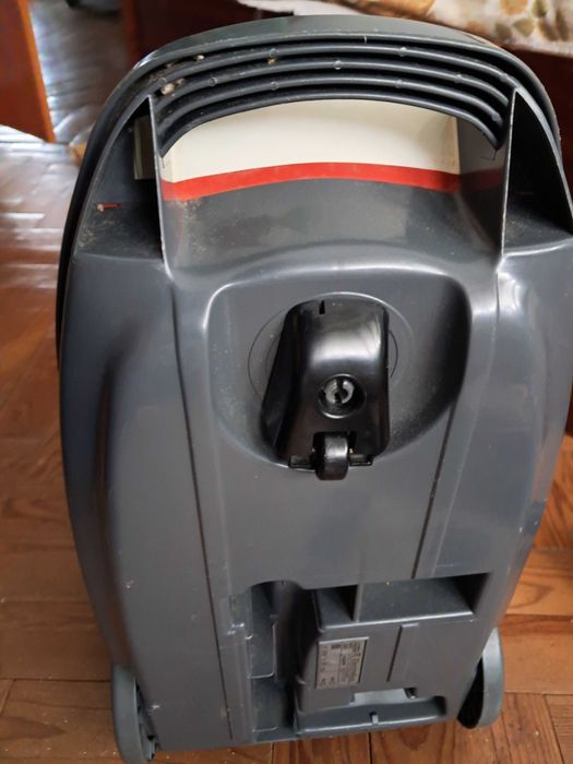 Aspirador Eletrolux 1000 watts max