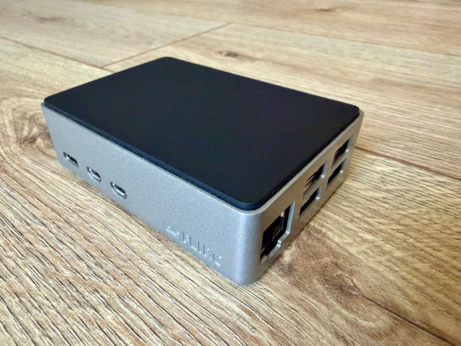 Raspberry Pi 5 4GB + Flirc case + microHDMI HDMI adapter + zasilacz 27W