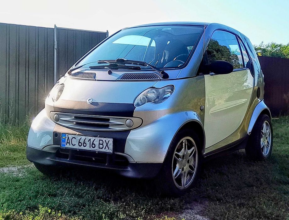 Продам Smart 2001