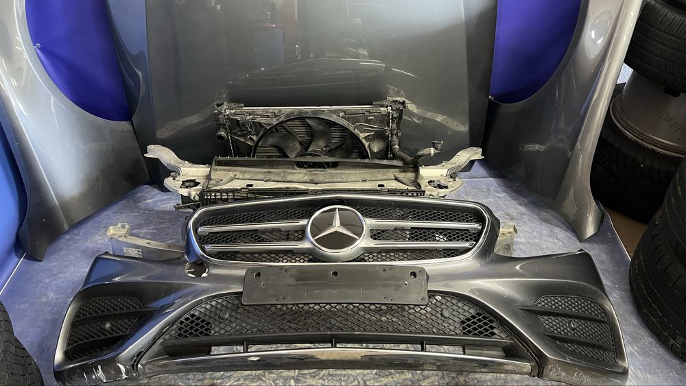Бампер передній мерседес Mercedes-Benz E213 w213 Amg