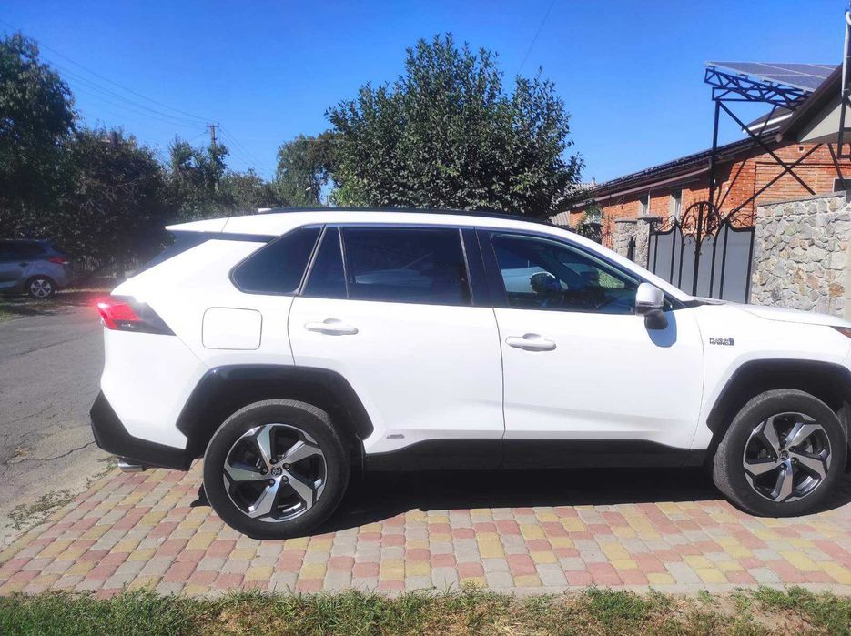 Toyota RAV 4 Plug in Hibrid 2021 р.в