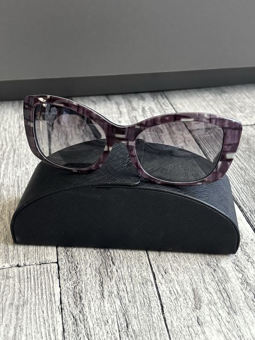 Oryginalne okulary przeciwsłoneczne Prada