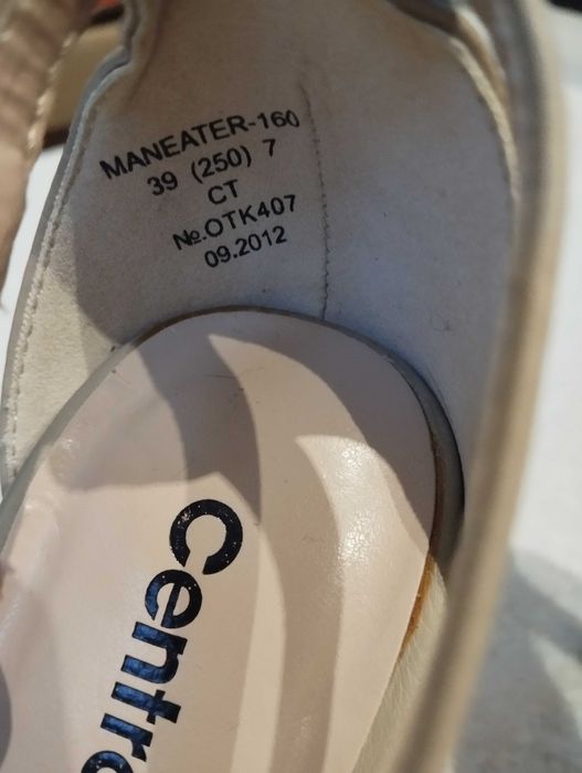 Buty firmy Centro rozmiar 39
