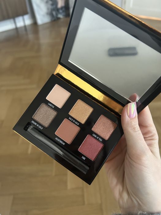 Mini paletka cieni douglas caramel nude