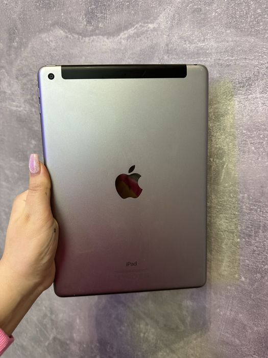 Ipad 5 32 gb з сім картою в гарному стані. Bypass. Аккум 93%