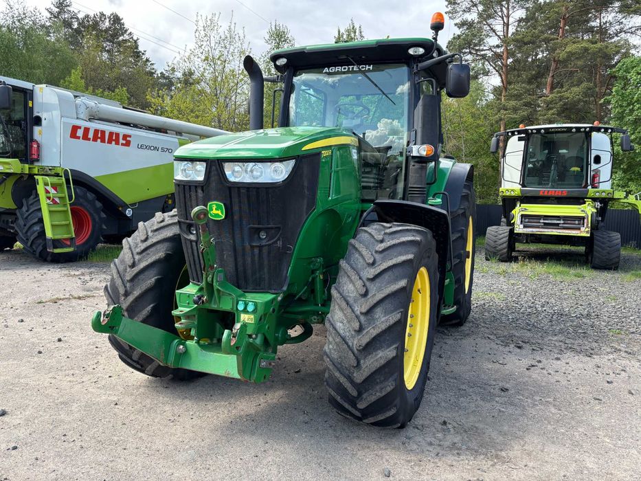 John Deere 7200R