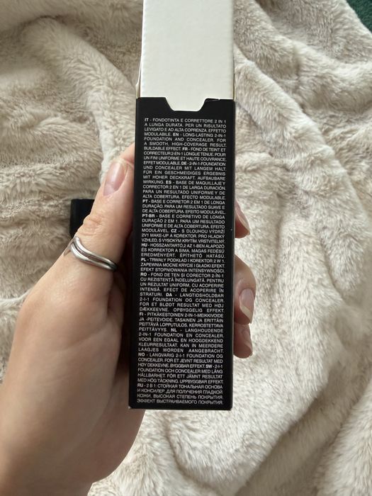 Тональний крем Kiko NG110