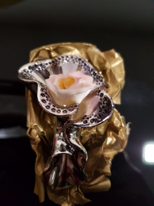 Silver-plated item64740829373827122