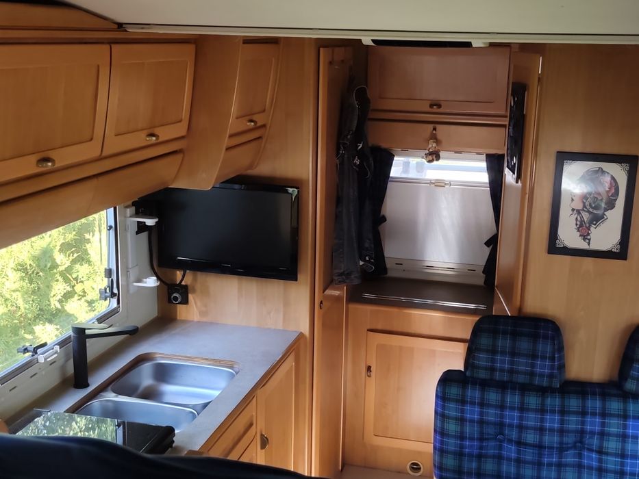 Fiat Ducato-Hymer kamper, doinwestowany