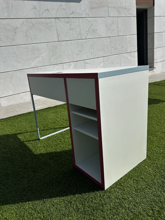 Secretária IKEA Branca com Gavetas