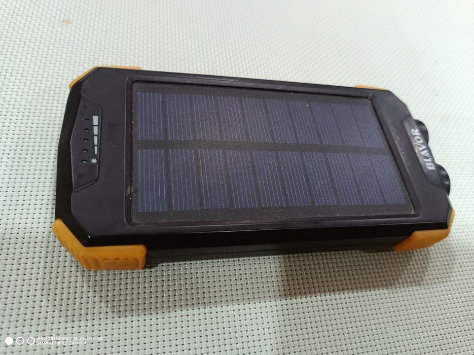 Сонячний пауербанк BLAVOR 10000 мАг, PD 20 Вт, USB C, Qi, сонячна