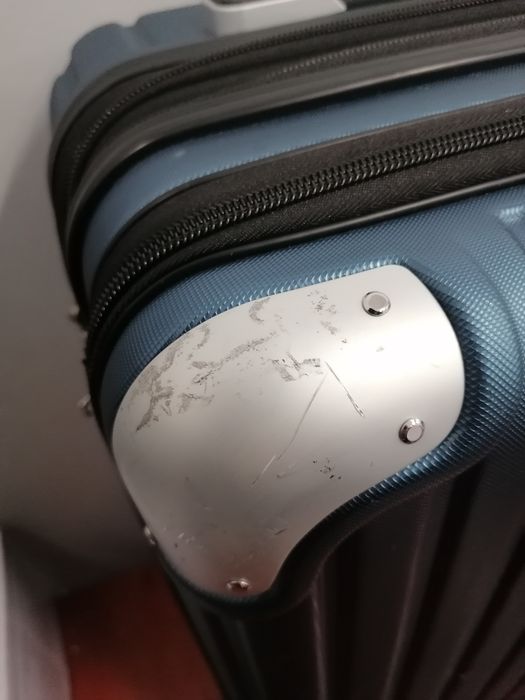 Walizka na kółkach level8