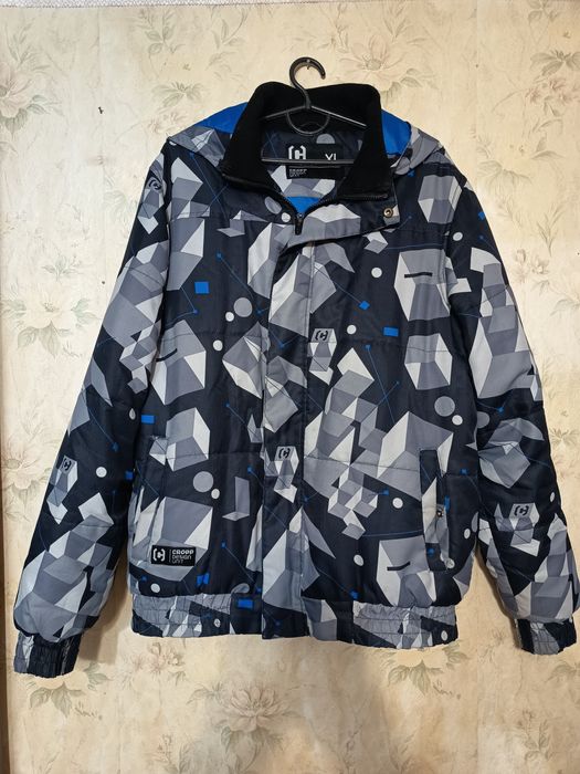 Куртка утепленная с капюшоном Cropp.