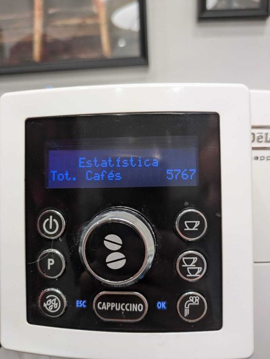 Máquina de Café automática DELONGHI Magnifica Cappuccino ECAM23.460.W