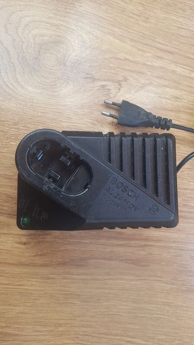 Зарядний пристрій bosch AL2411DV