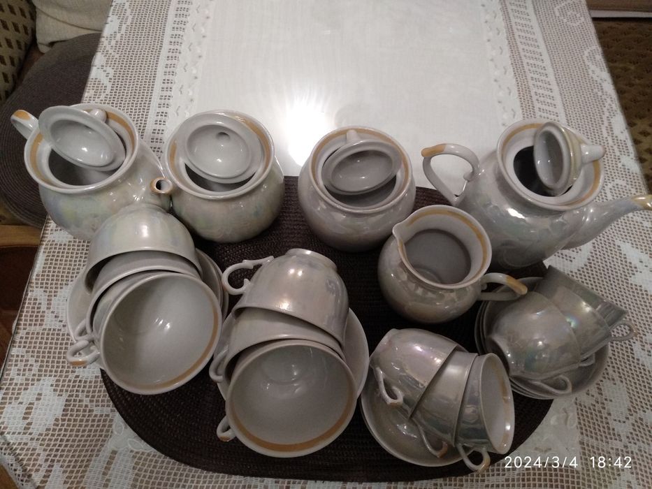 Чайний та кавовий сервіз